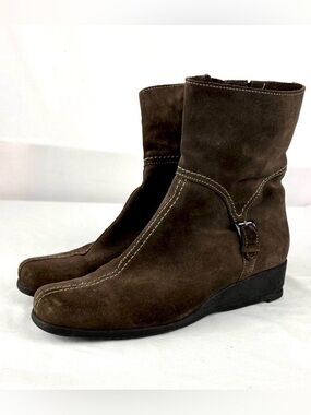 La CANADIENNE Dark Brown Suede Ankle Booties